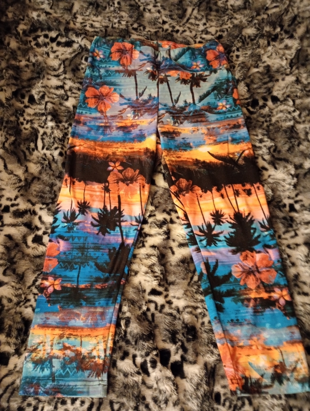 Surf Beachy Tropical Print High Rise Capri Women's- Blue & Orange Multi